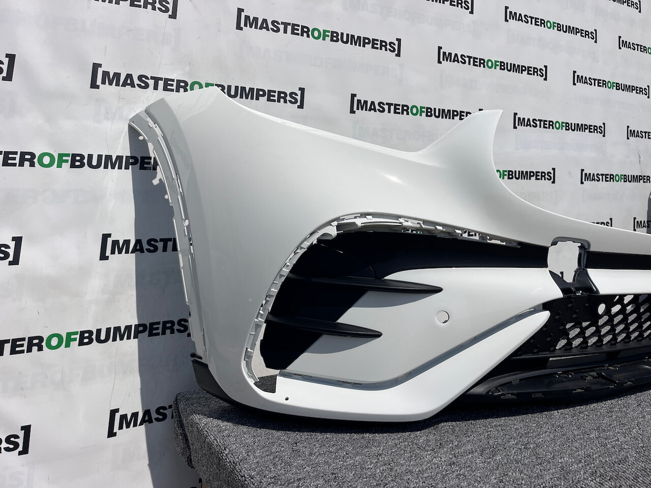 Mercedes Glc Amg Sport X254 A254 2024-on Front Bumper 4 Pdc Genuine [e241]