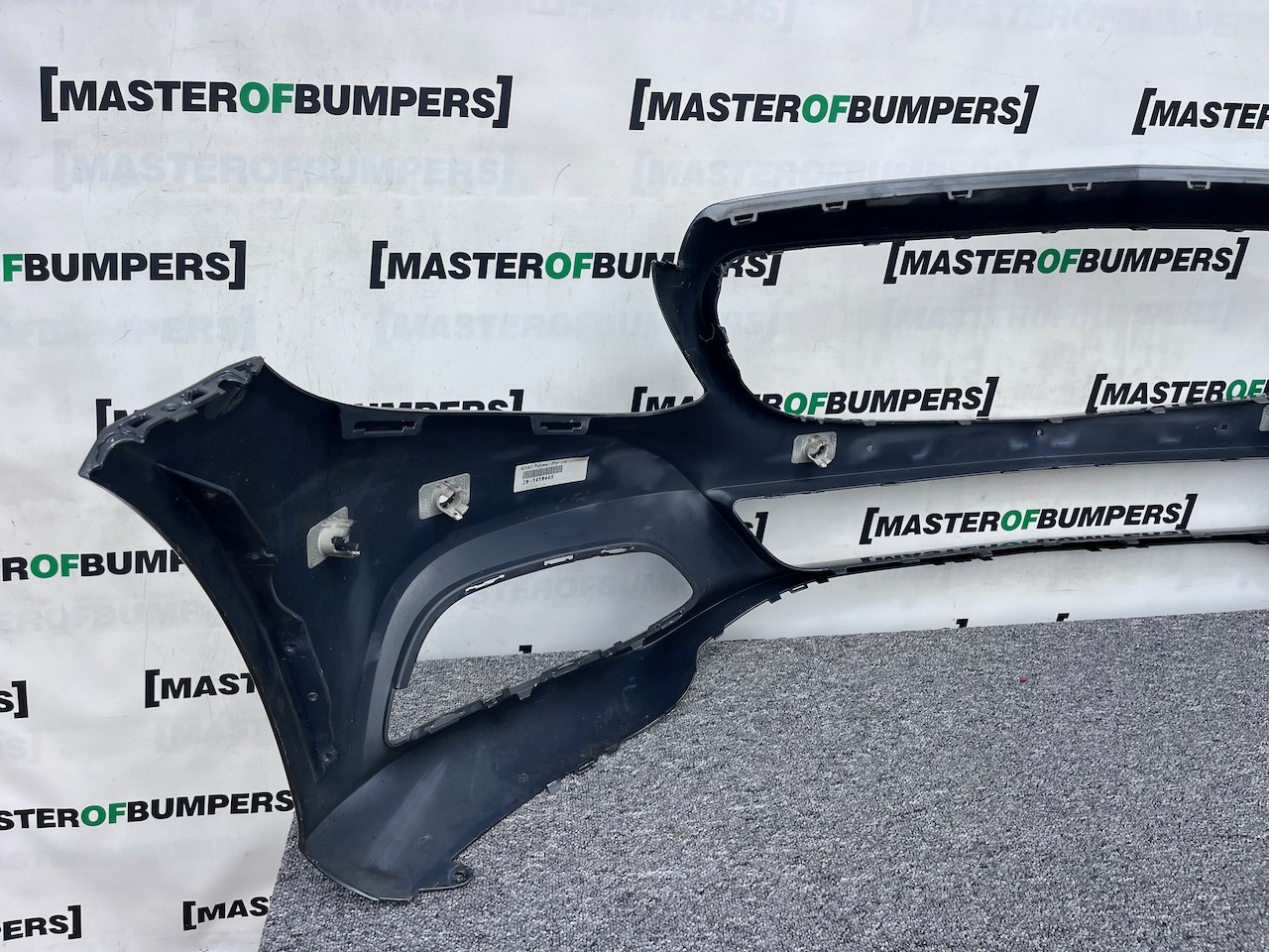 Mercedes C Class Se A205 Premium 2015-2018 Front Bumper 6 Pdc Genuine [e265]