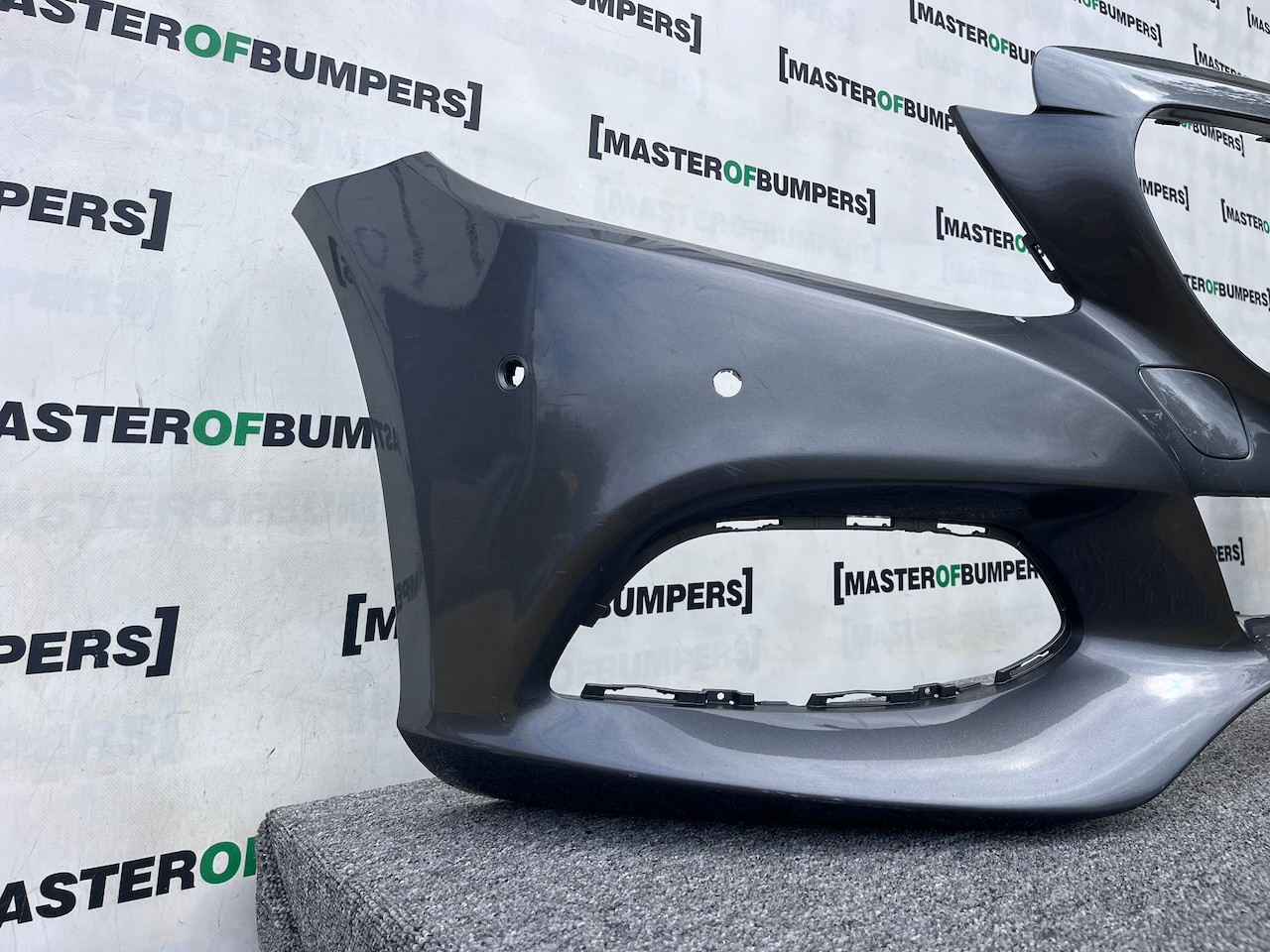 Mercedes C Class Se A205 Premium 2015-2018 Front Bumper 6 Pdc Genuine [e265]
