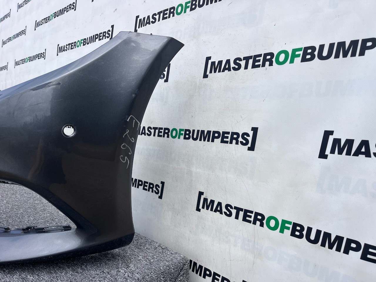 Mercedes C Class Se A205 Premium 2015-2018 Front Bumper 6 Pdc Genuine [e265]