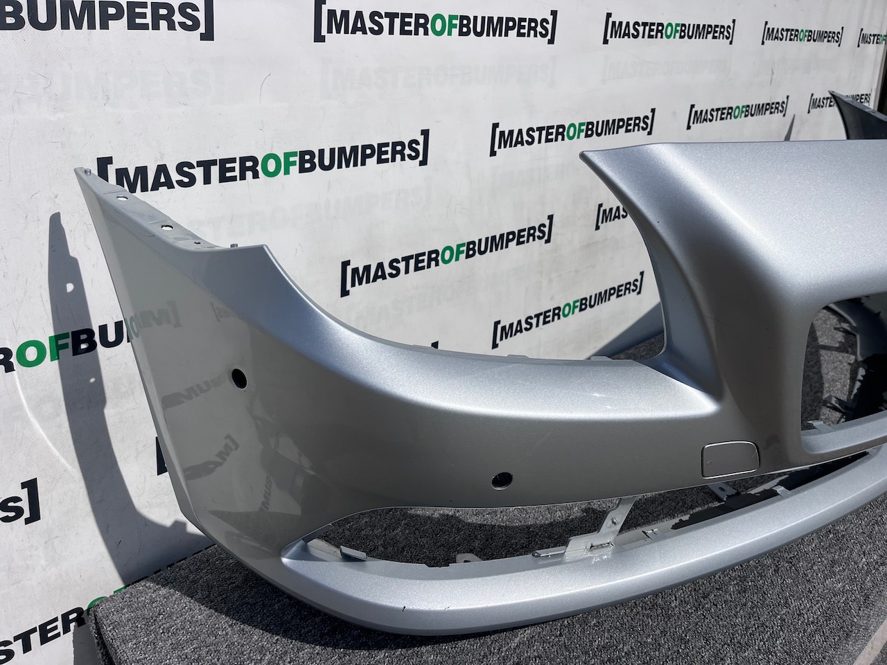 Mercedes Slk Se A172 Mk3 Cabrio 2012-2015 Front Bumper 6 Pdc Genuine [e268]