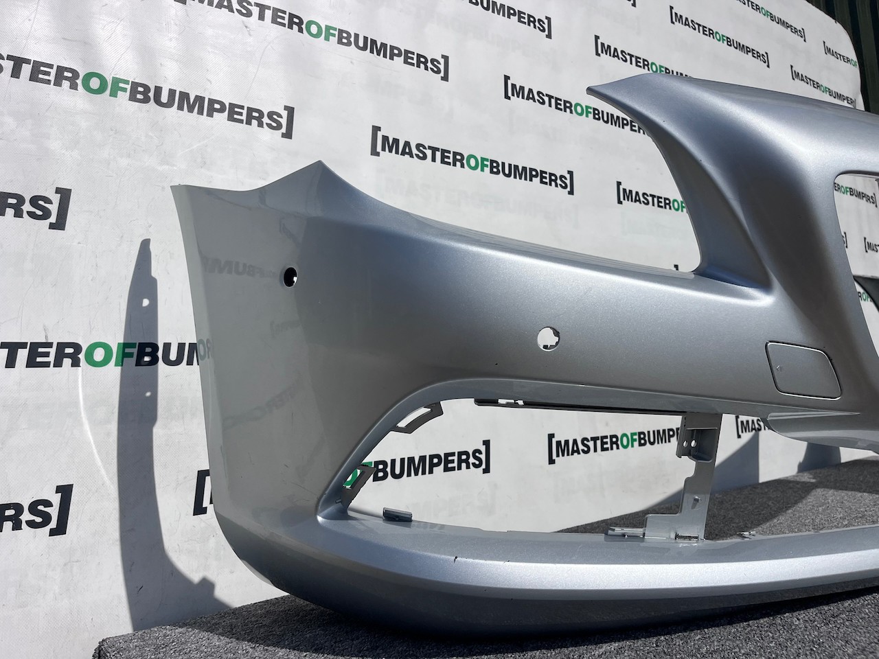 Mercedes Slk Se A172 Mk3 Cabrio 2012-2015 Front Bumper 6 Pdc Genuine [e268]