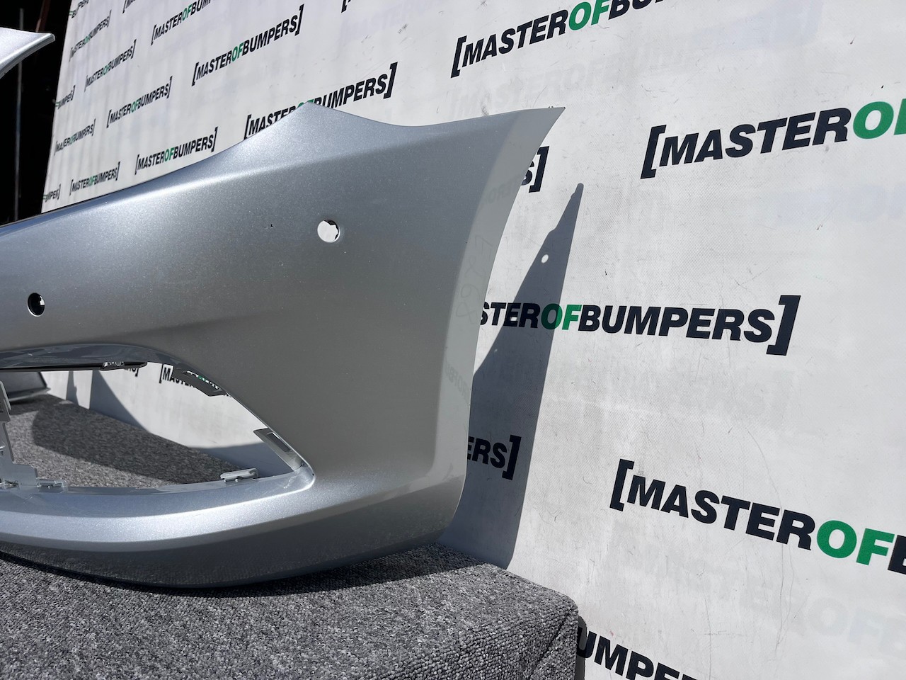 Mercedes Slk Se A172 Mk3 Cabrio 2012-2015 Front Bumper 6 Pdc Genuine [e268]