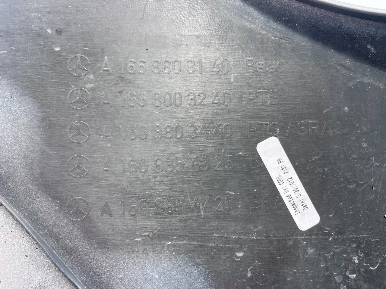 Mercedes Ml A166 Amg Line 2012-2016 Front Bumper 6 Pdc + Jets Genuine [e323]