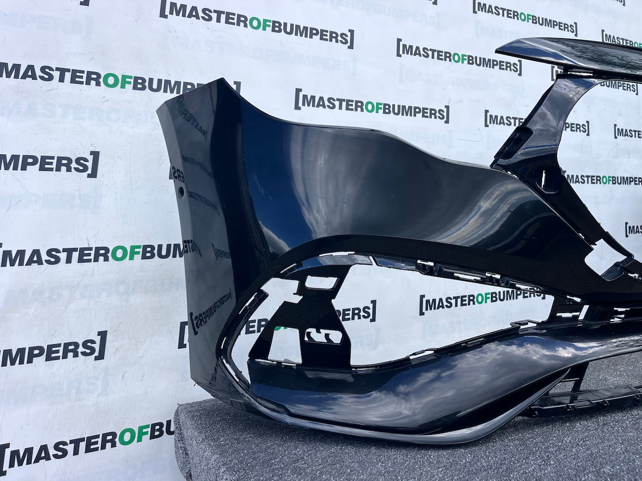 Mercedes E Class Amg Saloon A214 2024-2027 Front Bumper 6 Pdc Genuine [e384]