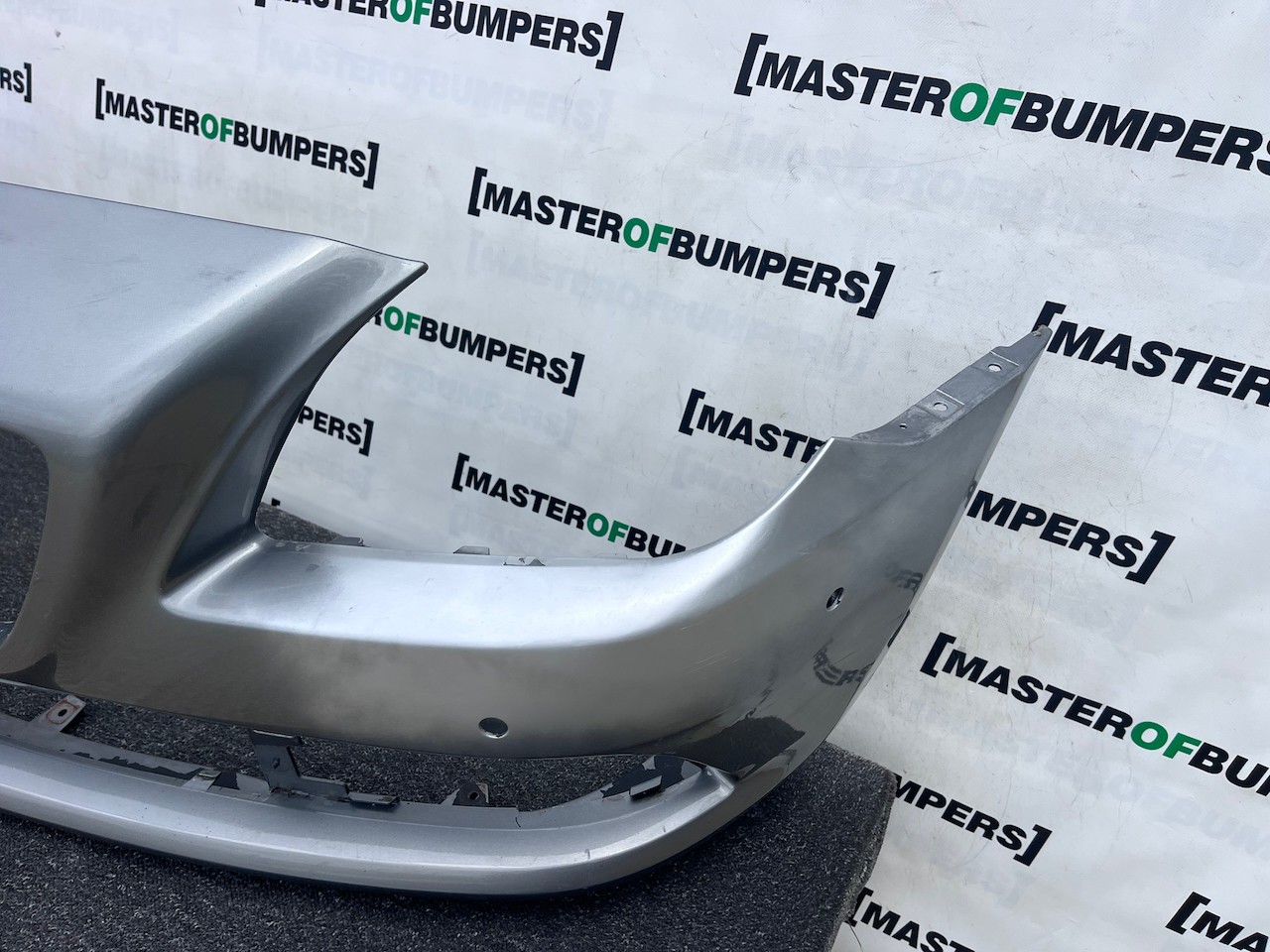 Mercedes Slk Se A172 Mk3 Cabrio 2012-2015 Front Bumper 6 Pdc Genuine [e436]