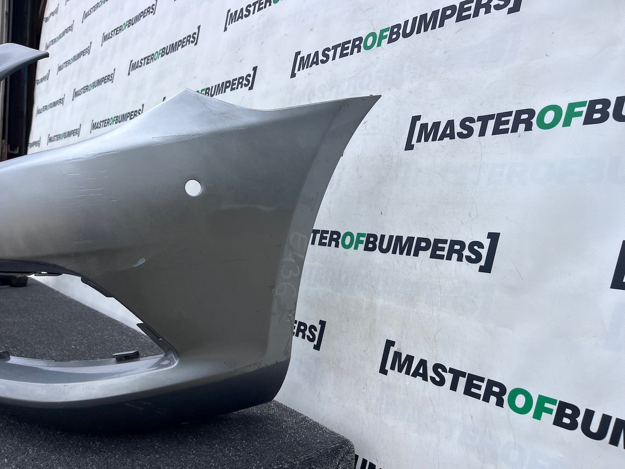 Mercedes Slk Se A172 Mk3 Cabrio 2012-2015 Front Bumper 6 Pdc Genuine [e436]