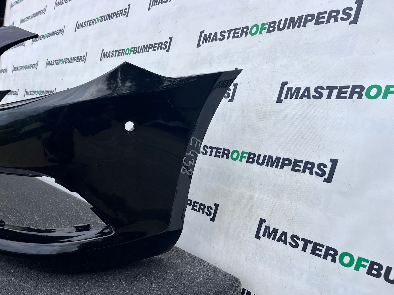 Mercedes Slk Se A172 Mk3 Cabrio 2012-2015 Front Bumper 6 Pdc Genuine [e438]