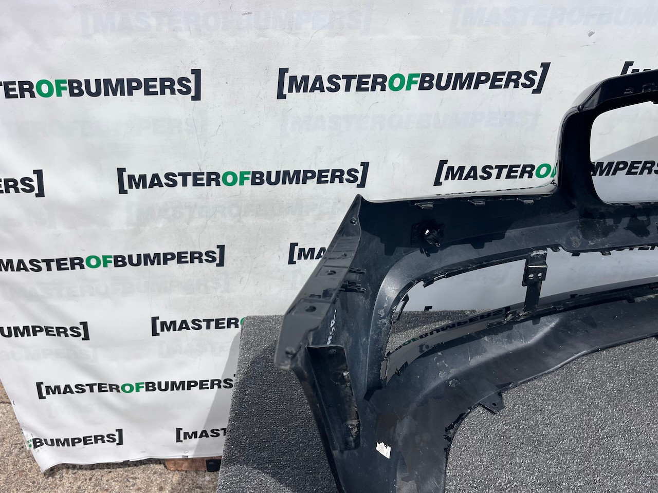 Mercedes Slk Se A172 Mk3 Cabrio 2012-2015 Front Bumper 6 Pdc Genuine [e438]