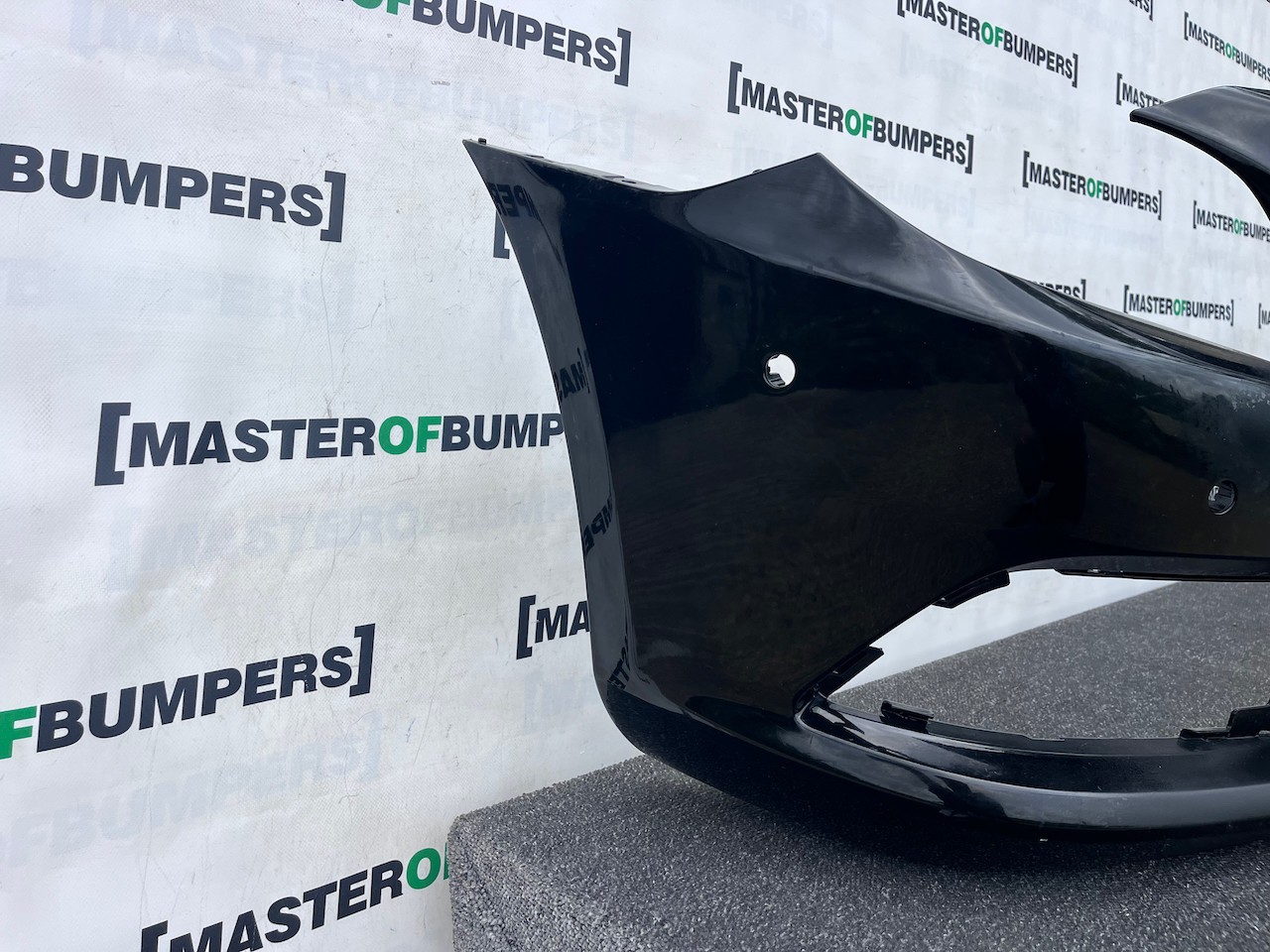 Mercedes Slk Se A172 Mk3 Cabrio 2012-2015 Front Bumper 6 Pdc Genuine [e438]