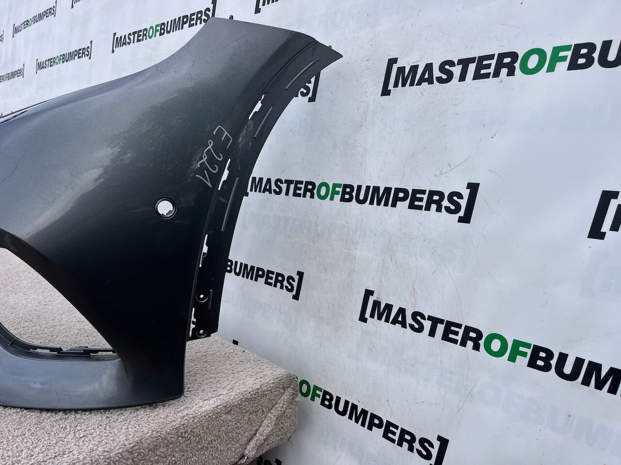 Mercedes Glc Amg Sport A253 4matic 2015-2018 Front Bumper 6 Pdc Genuine [e221]