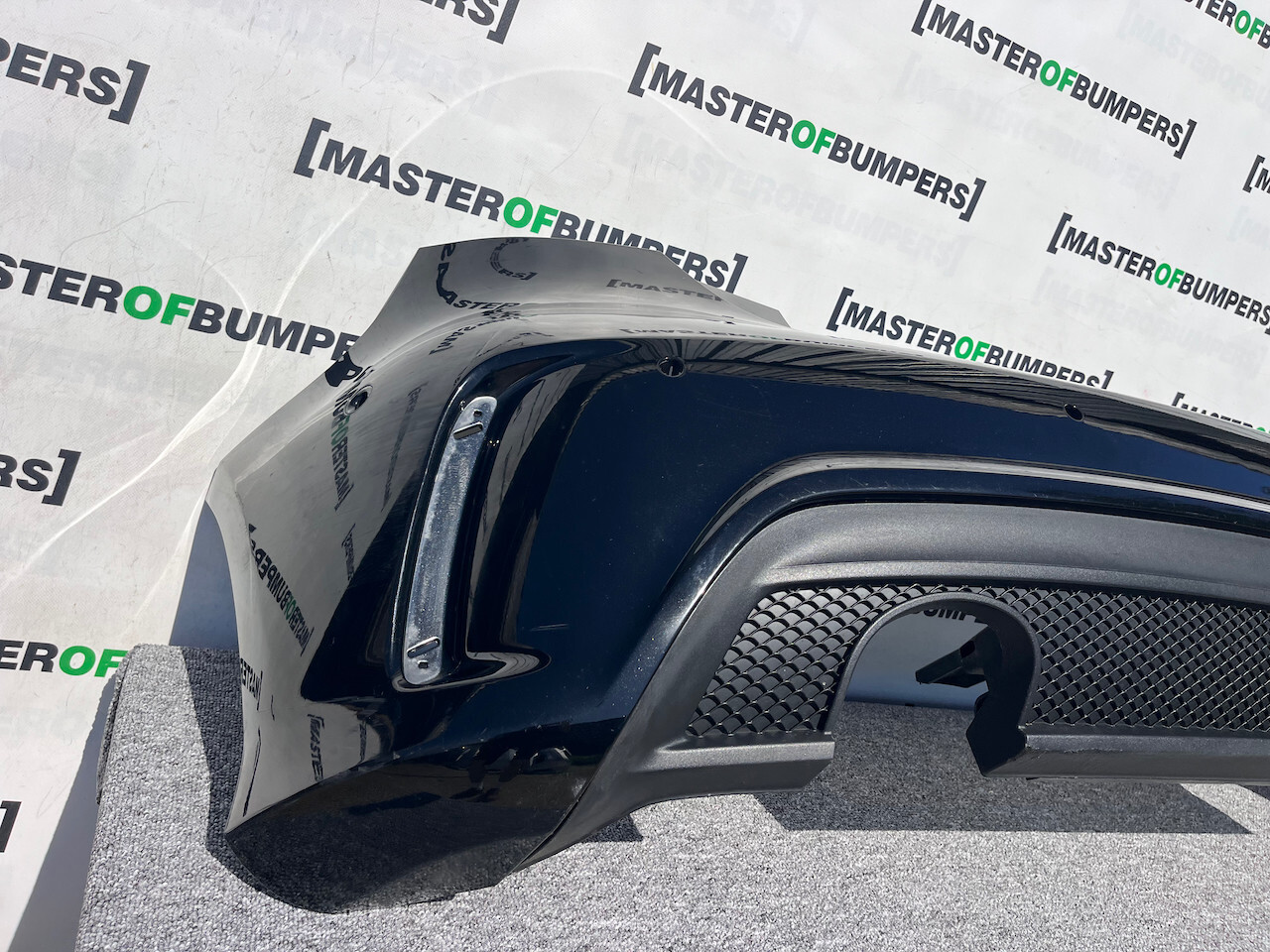 Mercedes A Class Amg Sport A176 Hatc 2012-2015 Rear Bumper 6 Pdc Genuine [e229]
