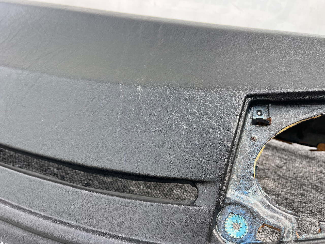 Mercedes-benz Sec 500 560 420 380 Sel W126 1981-1990 Dashboard Black Vgc Genuine Mercedes-benz Sec 500 560 420 380 Sel W126 1981-1990 Dashboard Black Vgc Genuine