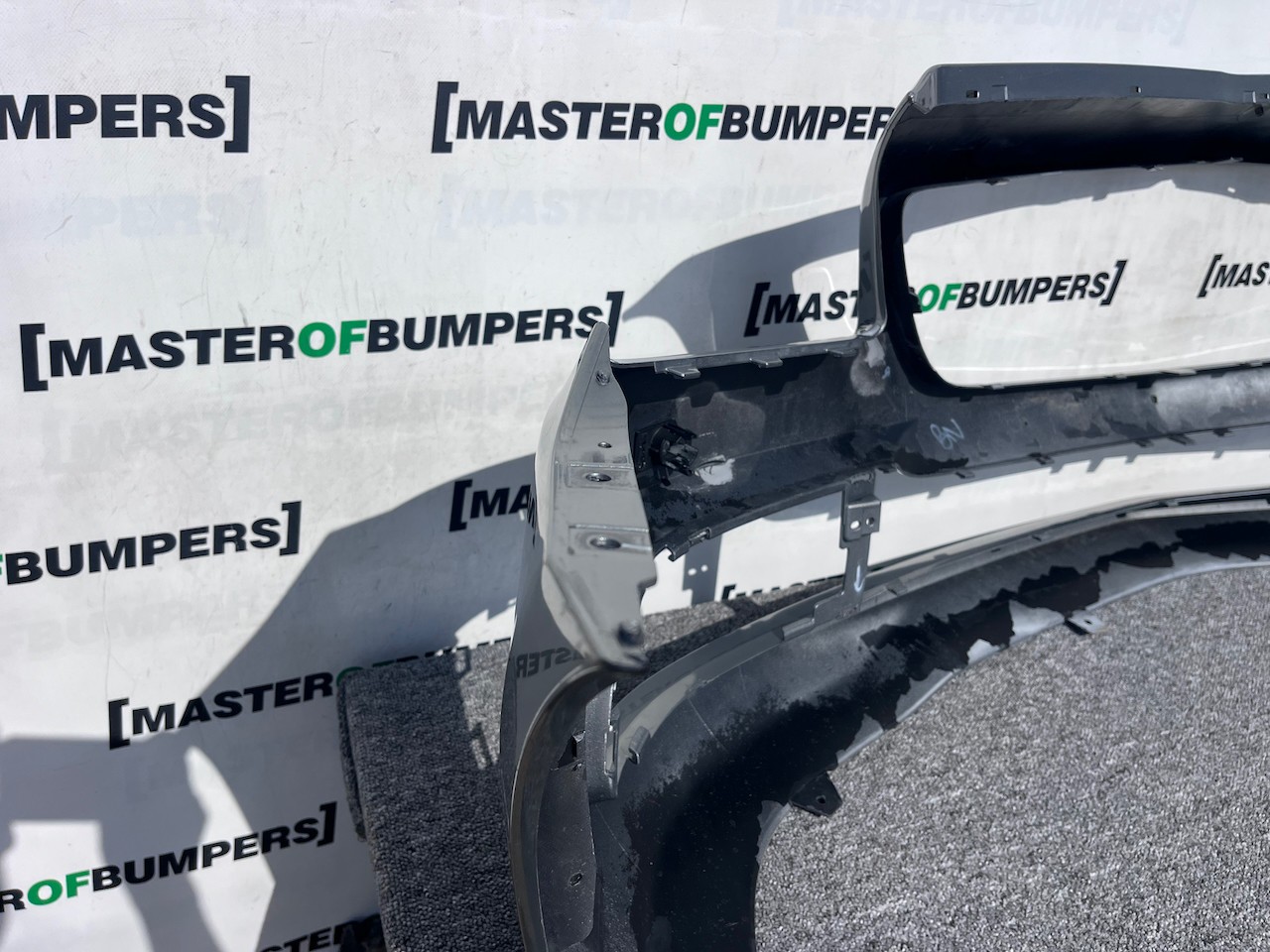 Mercedes Slk Se A172 Mk3 Cabrio 2012-2015 Front Bumper 6 Pdc Genuine [e269]