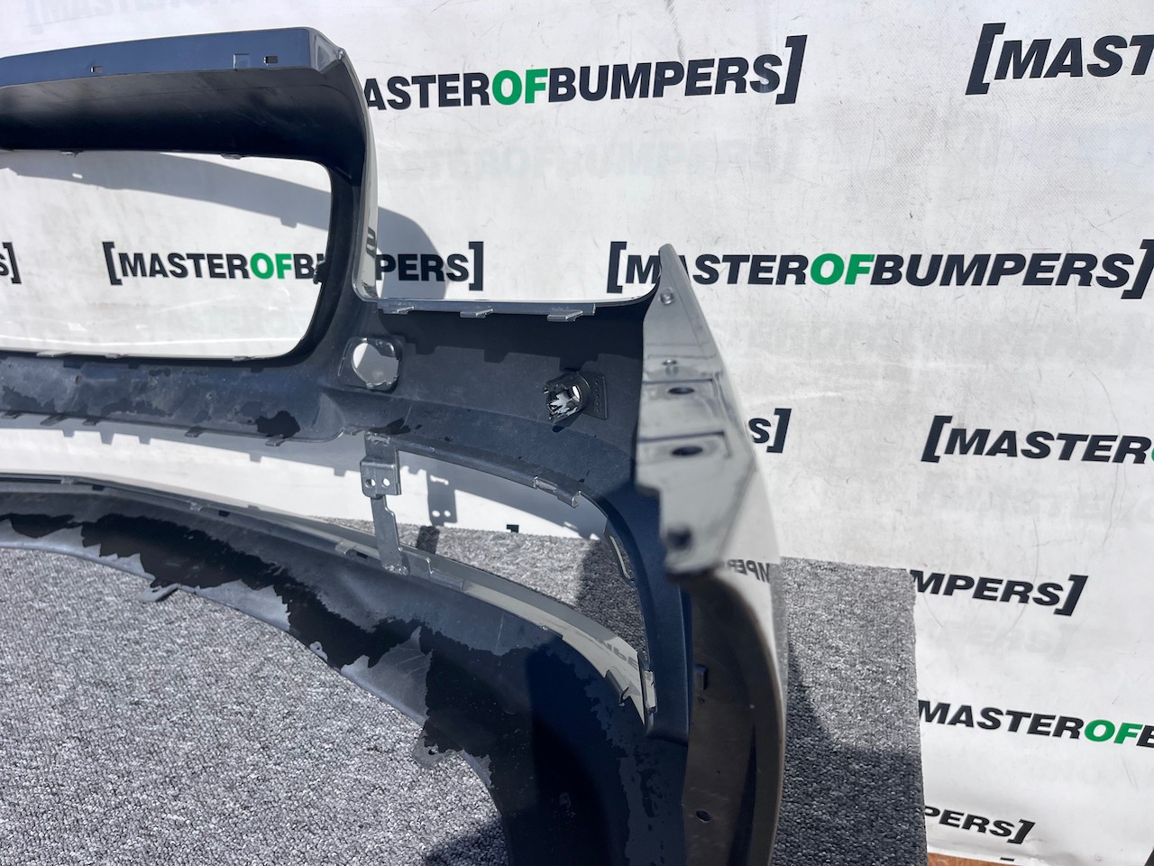 Mercedes Slk Se A172 Mk3 Cabrio 2012-2015 Front Bumper 6 Pdc Genuine [e269]