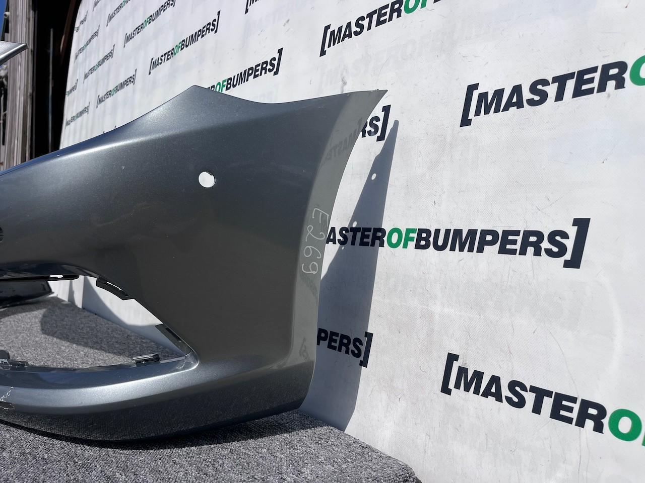 Mercedes Slk Se A172 Mk3 Cabrio 2012-2015 Front Bumper 6 Pdc Genuine [e269]