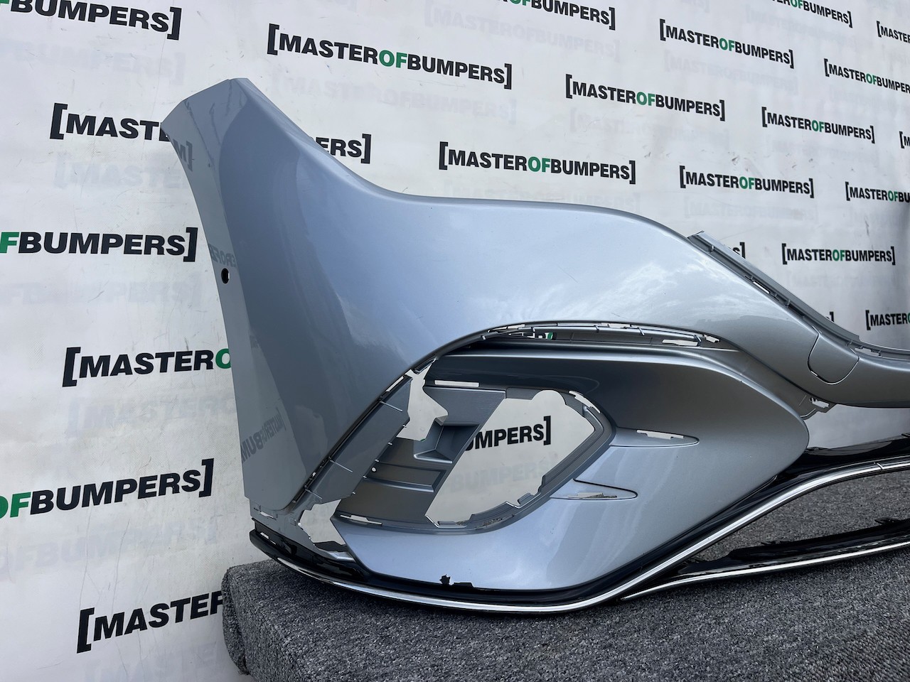 Mercedes Eqe Amg Sport A295 Electric 2022-on Front Bumper 6 Pdc Genuine [e288]