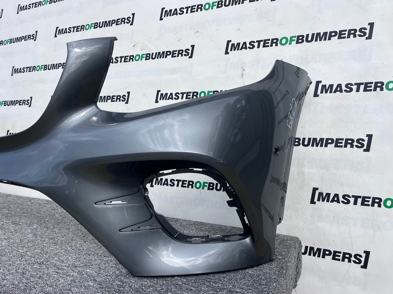 Mercedes Glc Amg Sport A253 4matic 2015-2018 Front Bumper 6 Pdc Genuine [e289]