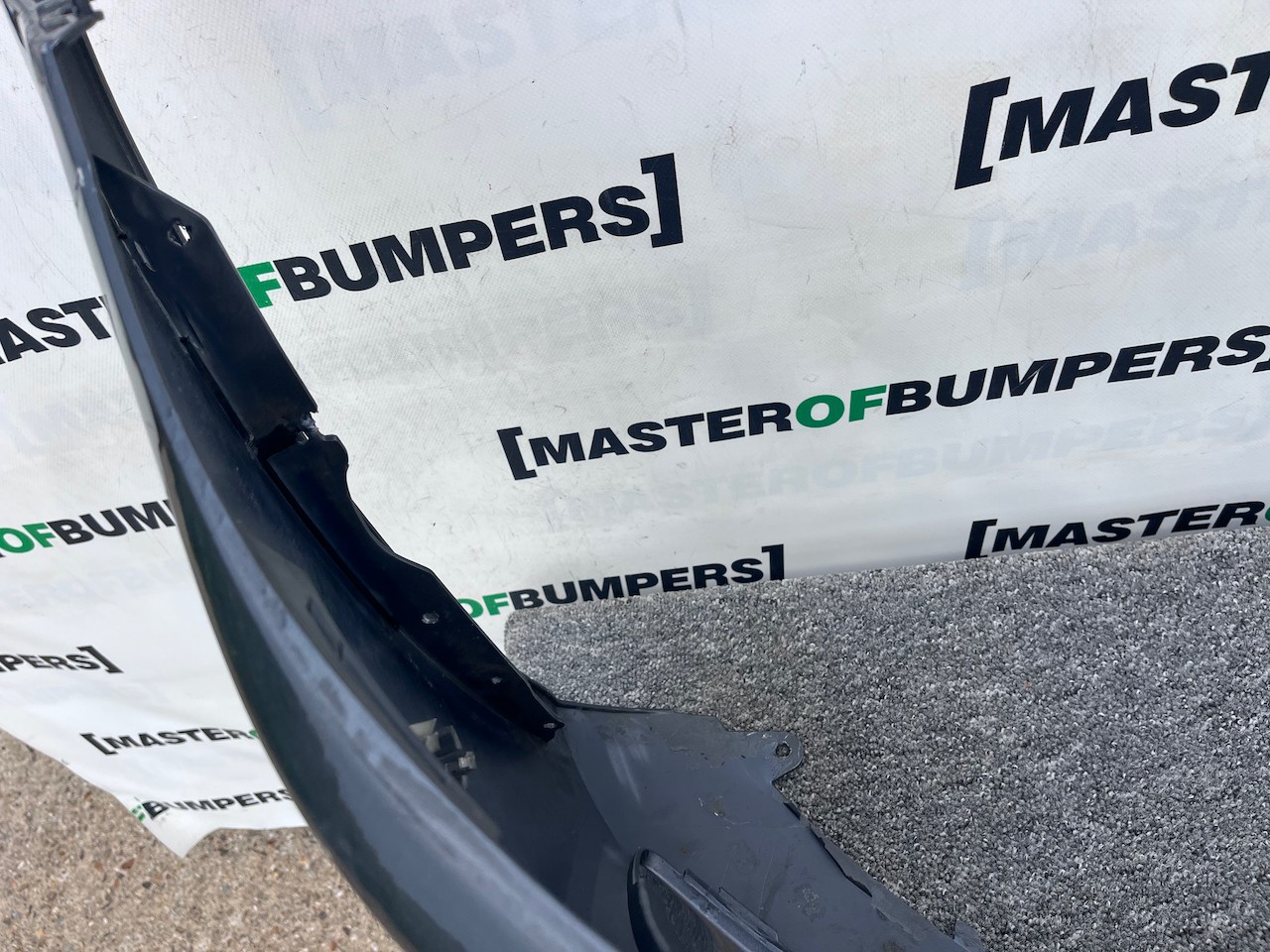 Mercedes C Class Se A205 Premium 2015-2018 Front Bumper 6 Pdc Genuine [e295]