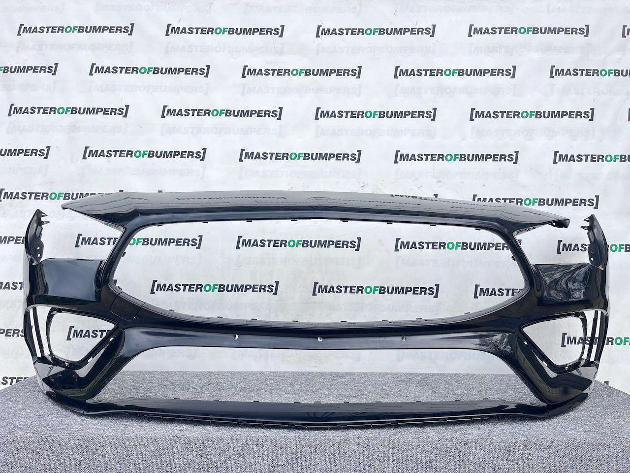 Mercedes Cla Amg Saloon Shotingbrak A118 2019-2023 Front Bumper Genuine [e299]