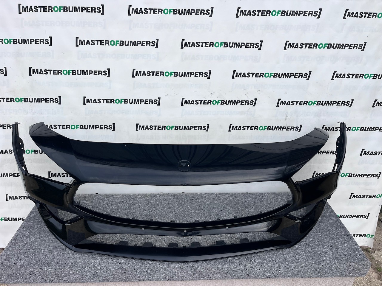 Mercedes Cla Amg Saloon Shotingbrak A118 2019-2023 Front Bumper Genuine [e299]