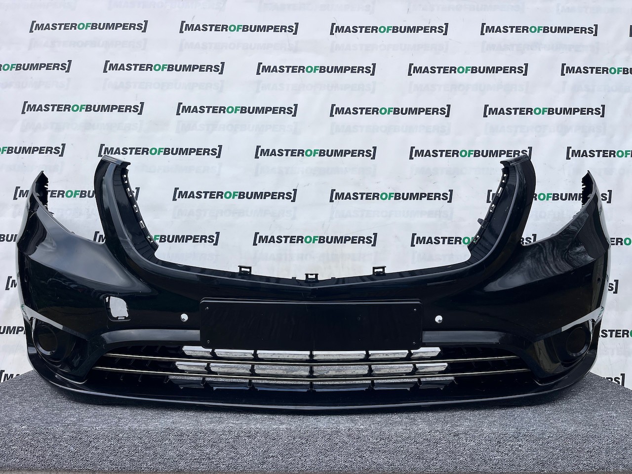 Mercedes Vito Premium Tourer A447 2015-2022 Front Bumper 6 Pdc Genuine [e307]