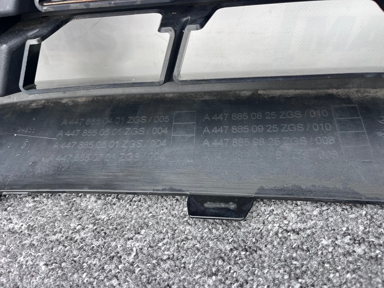 Mercedes Vito Premium Tourer A447 2015-2022 Front Bumper 6 Pdc Genuine [e307]