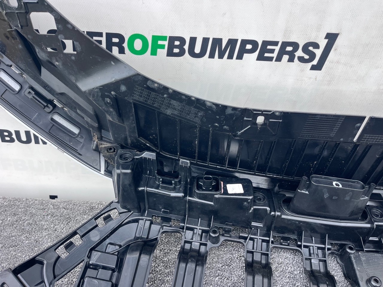 Mercedes Eqa H243 Eqb X243 Front Section Grille Bracket Trim Led Strip Genuine