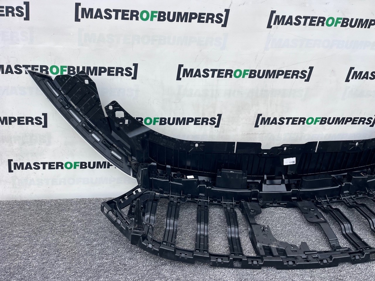 Mercedes Eqa H243 Eqb X243 Front Section Grille Bracket Trim Led Strip Genuine