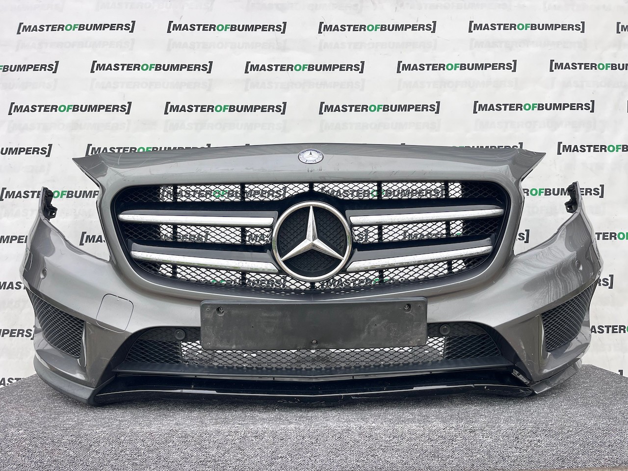 Mercedes Gla Amg Line 4 Matic A156 2012-2016 Front Bumper Genuine [e338]