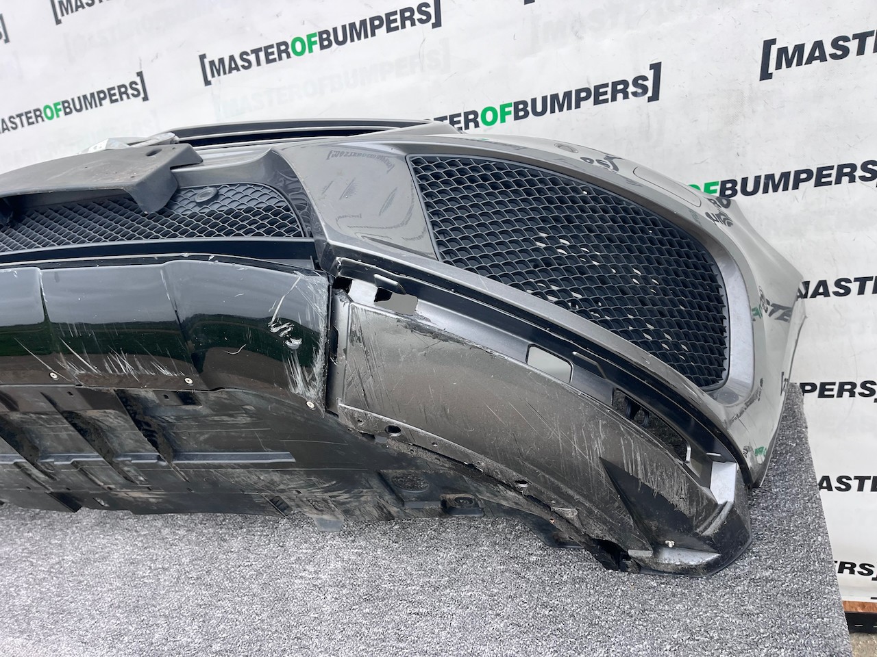 Mercedes Gla Amg Line 4 Matic A156 2012-2016 Front Bumper Genuine [e338]