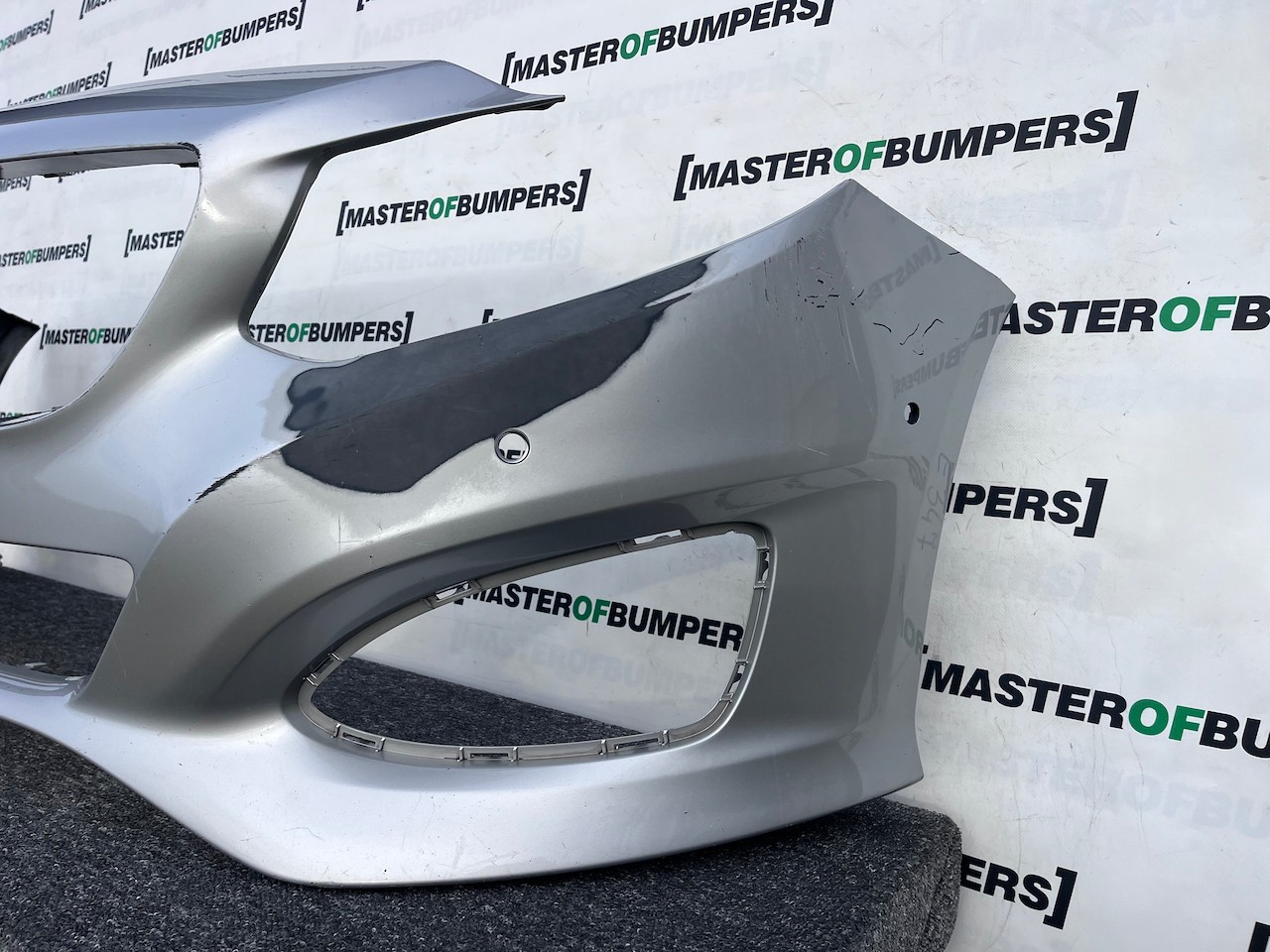 Mercedes B Class Se Hatchback 2014-2018 Front Bumper 6 Pdc Genuine [e347]