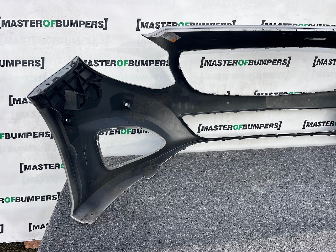 Mercedes B Class Se Hatchback 2014-2018 Front Bumper 6 Pdc Genuine [e347]