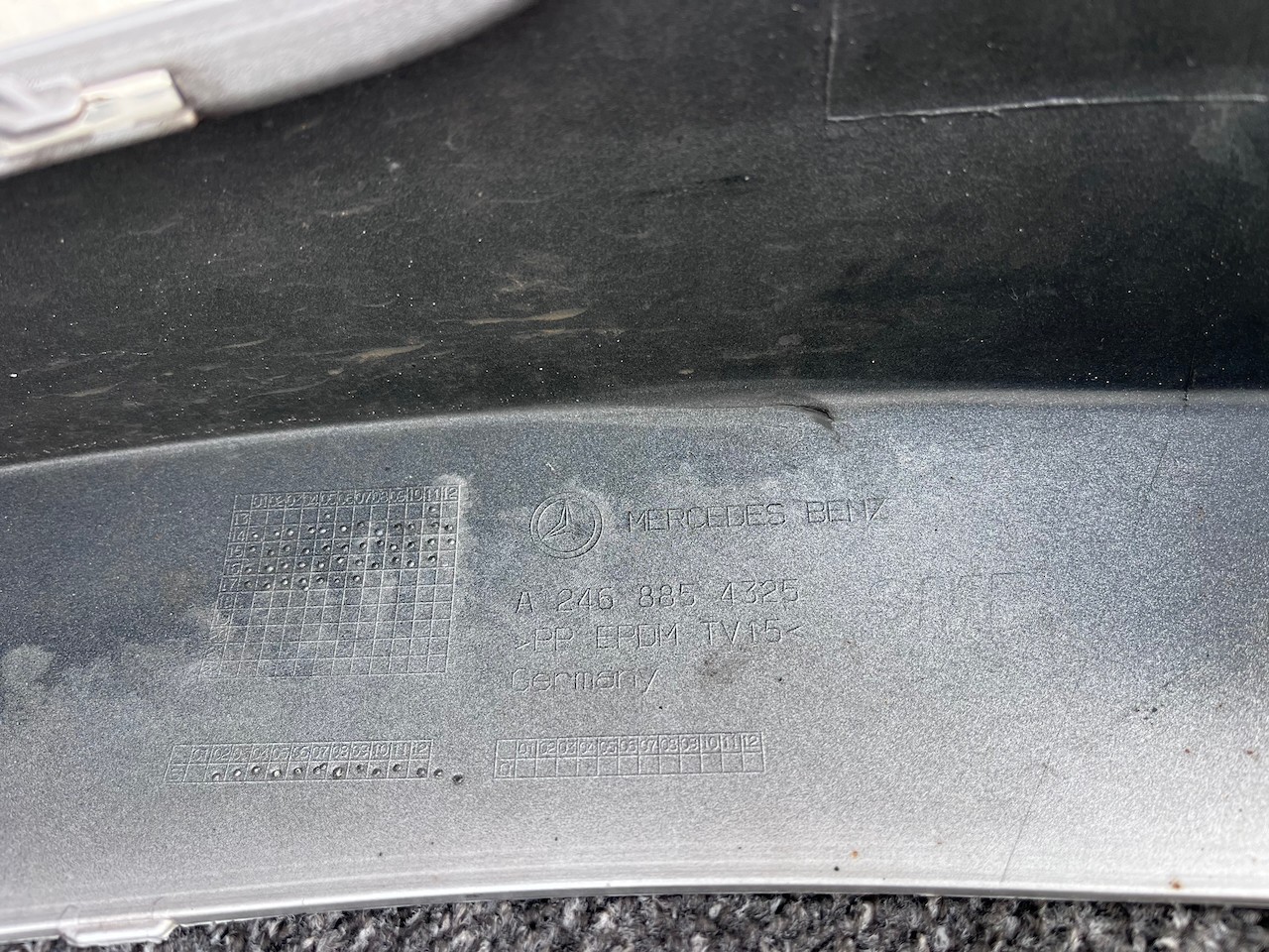 Mercedes B Class Se Hatchback 2014-2018 Front Bumper 6 Pdc Genuine [e347]