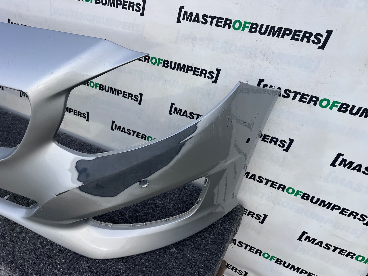 Mercedes B Class Se Hatchback 2014-2018 Front Bumper 6 Pdc Genuine [e347]