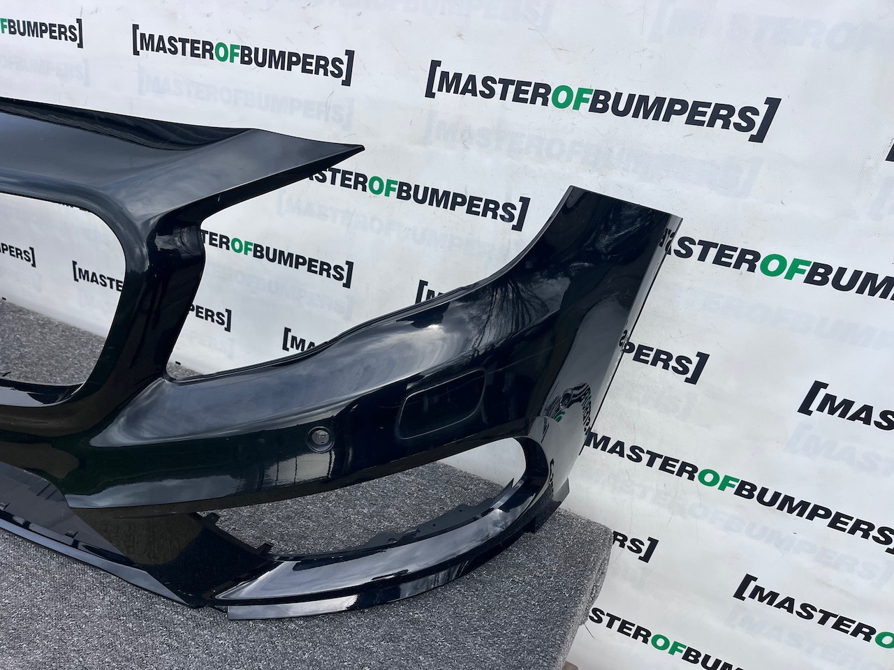 Mercedes Gla Amg Line 4 Matic A156 2012-2016 Front Bumper 6 Pdc Genuine [e365]