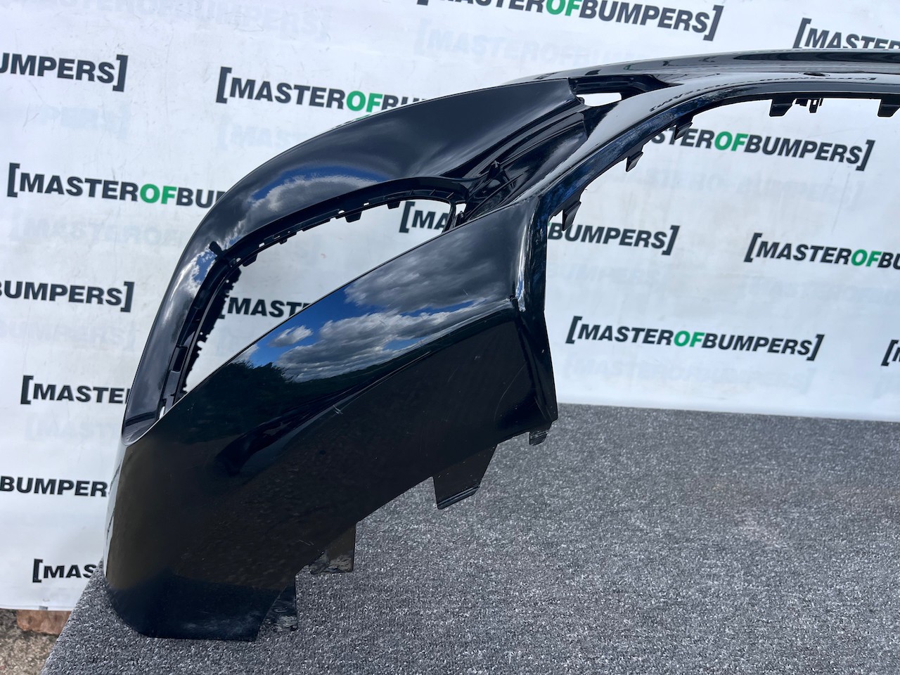 Mercedes Vito Tourer V-class A447 2015-2022 Front Bumper 6 Pdc Genuine [e382]
