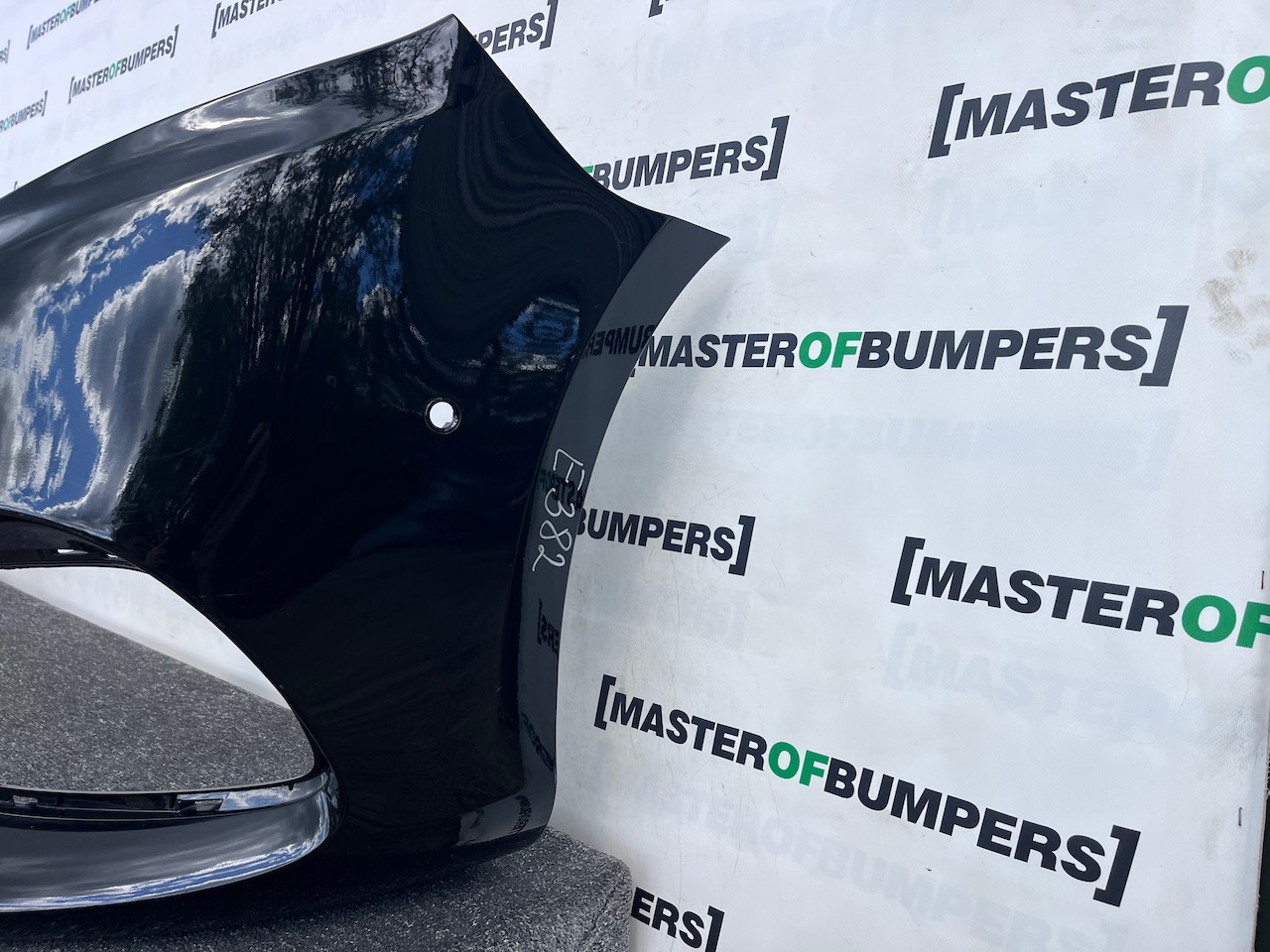 Mercedes Vito Tourer V-class A447 2015-2022 Front Bumper 6 Pdc Genuine [e382]