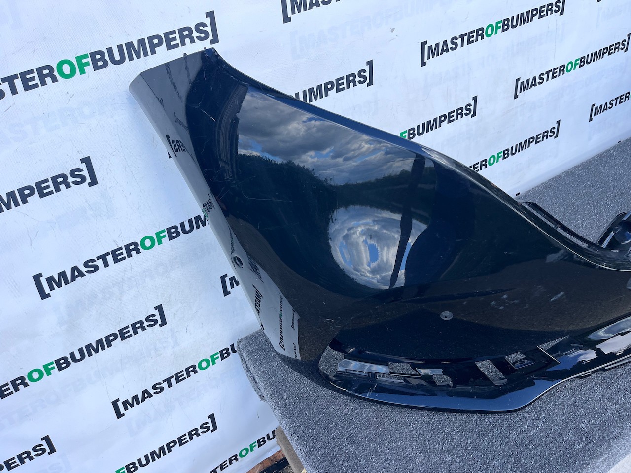 Mercedes Eqc Amg Line Premium A293 2020-2024 Front Bumper 6 Pdc Genuine [e393]