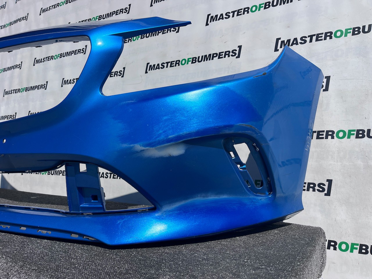 Mercedes A Class Se A176 Lift Hatchback 2016-2019 Front Bumper Genuine [e404]