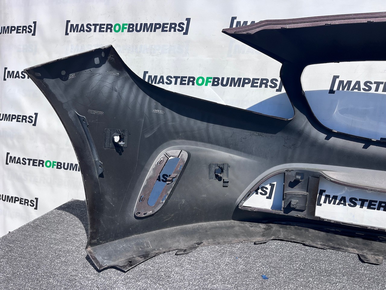 Mercedes A Class Se A176 Lift Hatchback 2016-2019 Front Bumper Genuine [e405]