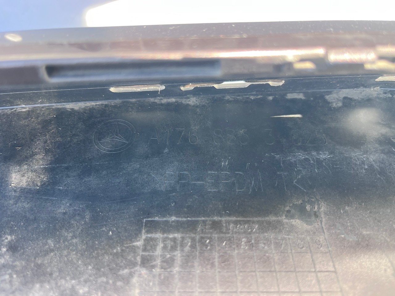 Mercedes A Class Se A176 Lift Hatchback 2016-2019 Front Bumper Genuine [e405]