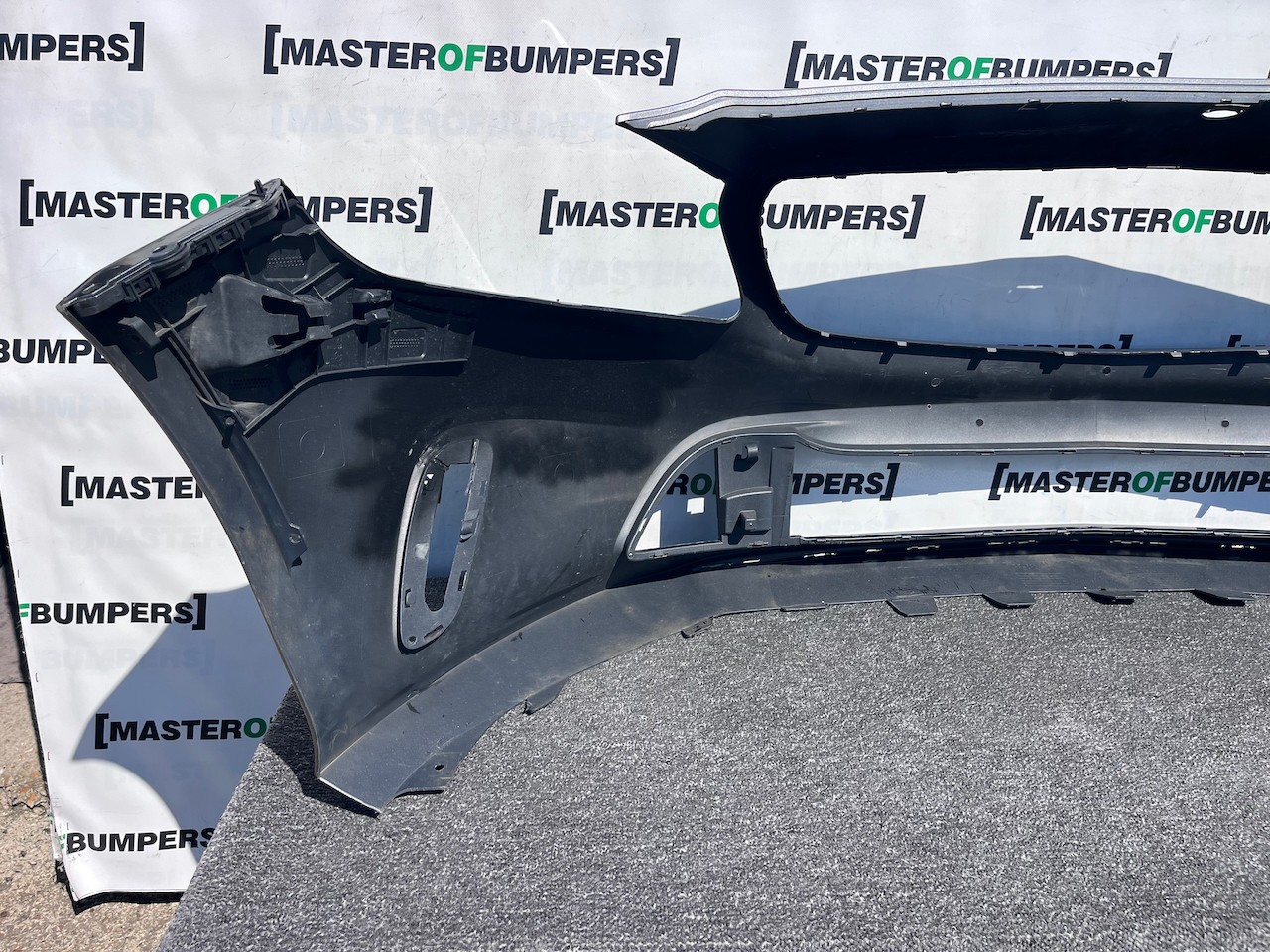 Mercedes A Class Se A176 Lift Hatchback 2016-2019 Front Bumper Genuine [e408]