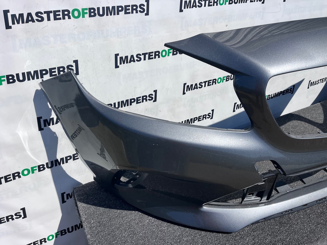 Mercedes A Class Se A176 Lift Hatchback 2016-2019 Front Bumper Genuine [e408]