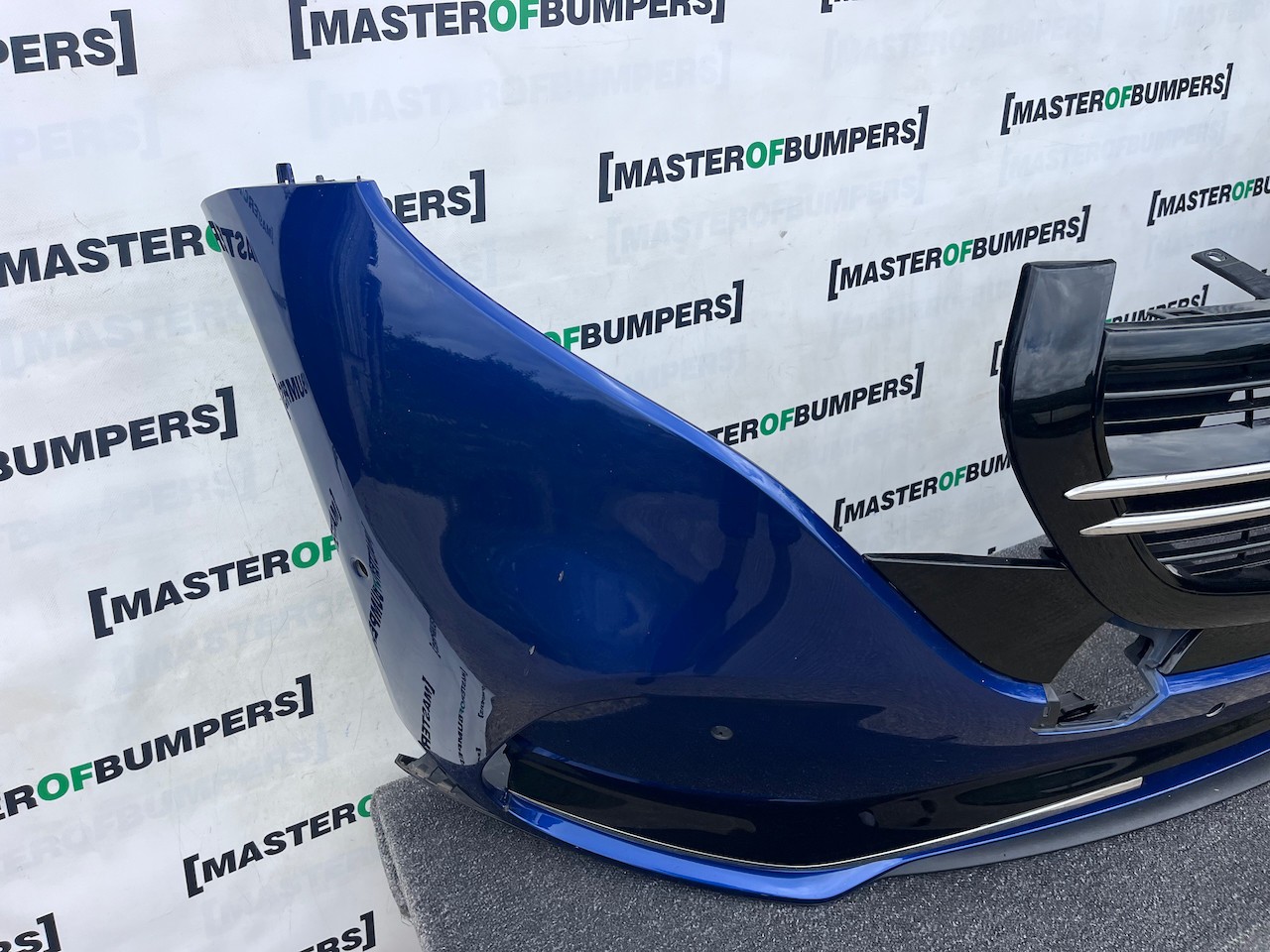 Mercedes Eqc Amg Line Premium A293 2020-2023 Front Bumper 6 Pdc Genuine [e493]