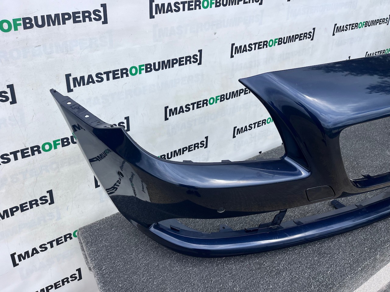 Mercedes Slk Se A172 Mk3 Cabrio 2012-2015 Front Bumper 6 Pdc Genuine [e435]