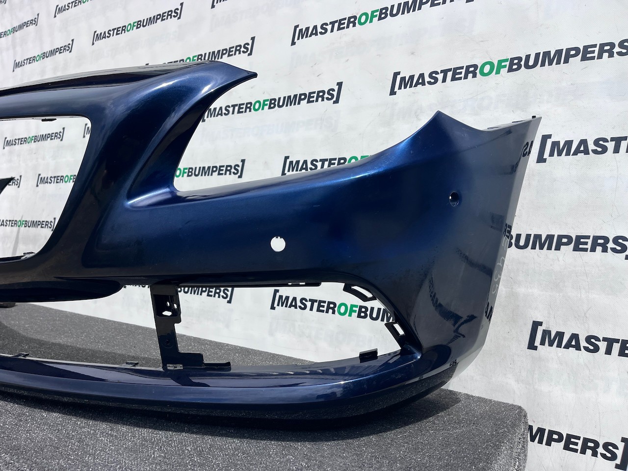 Mercedes Slk Se A172 Mk3 Cabrio 2012-2015 Front Bumper 6 Pdc Genuine [e435]