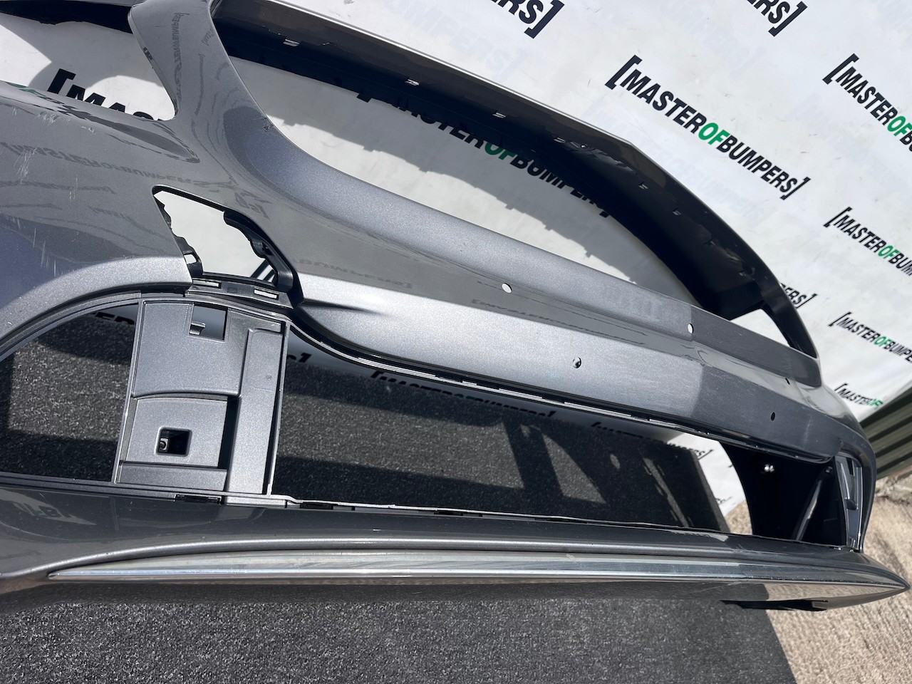 Mercedes A Class Se A176 Lift Hatchback 2016-2019 Front Bumper Genuine [e442]