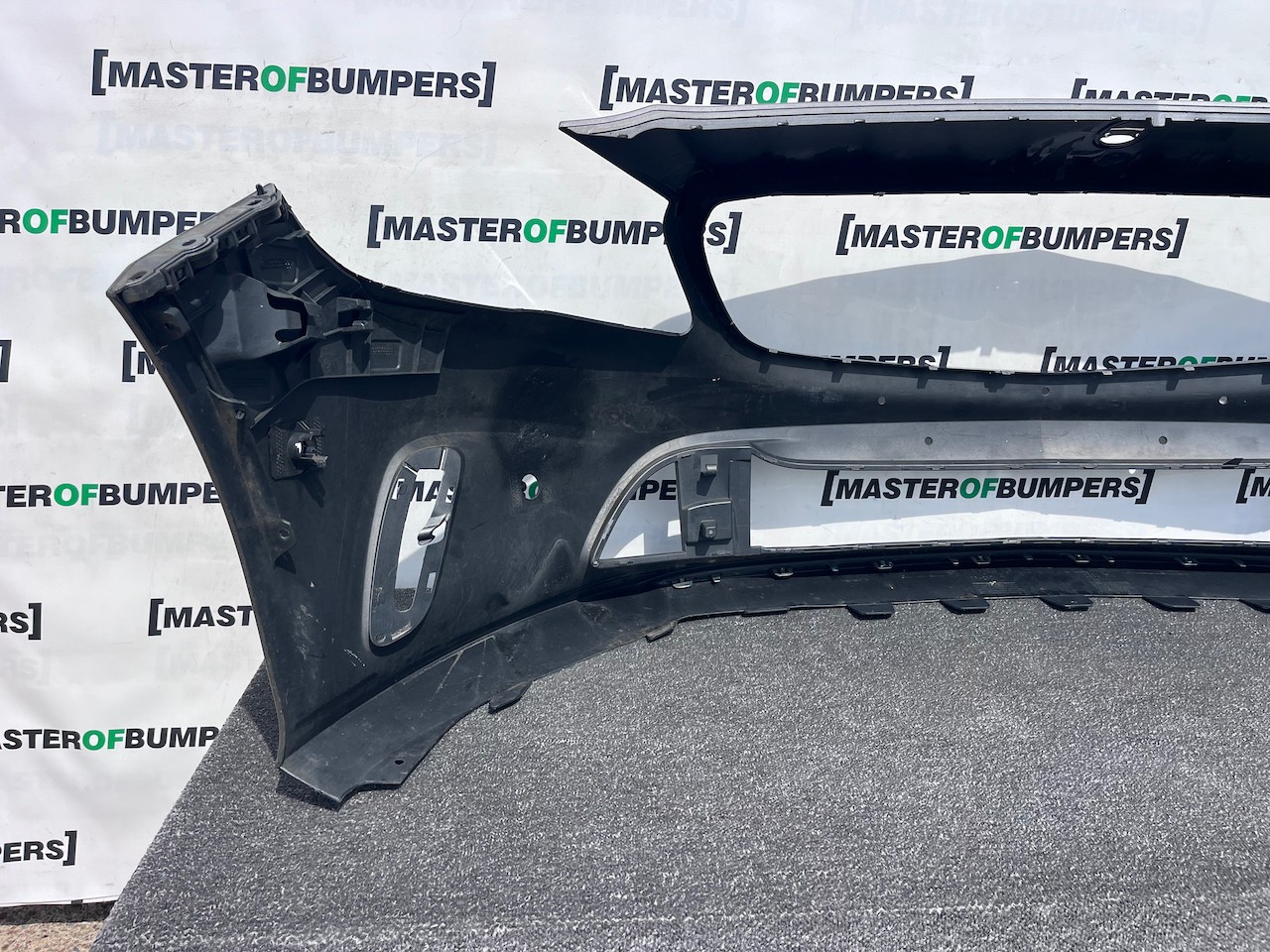 Mercedes A Class Se A176 Lift Hatchback 2016-2019 Front Bumper Genuine [e442]