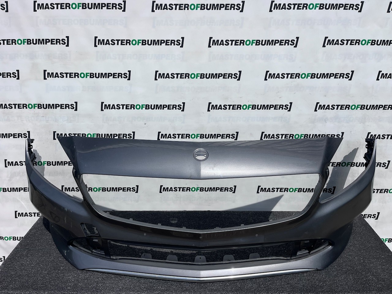 Mercedes A Class Se A176 Lift Hatchback 2016-2019 Front Bumper Genuine [e442]